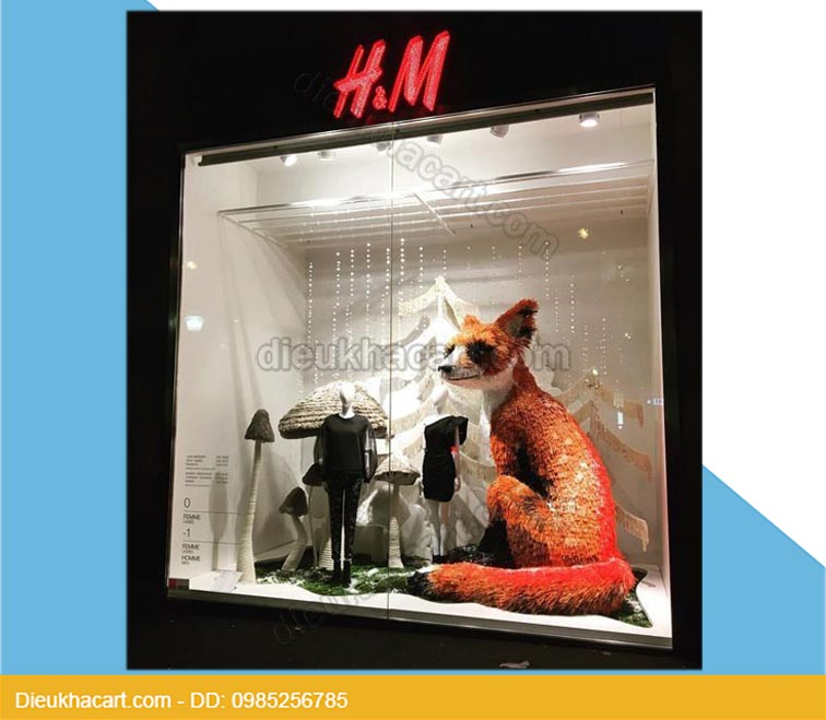 Mô hình con cáo bằng xốp mút 3d trang trí cửa hàng thời trang tại hà nội