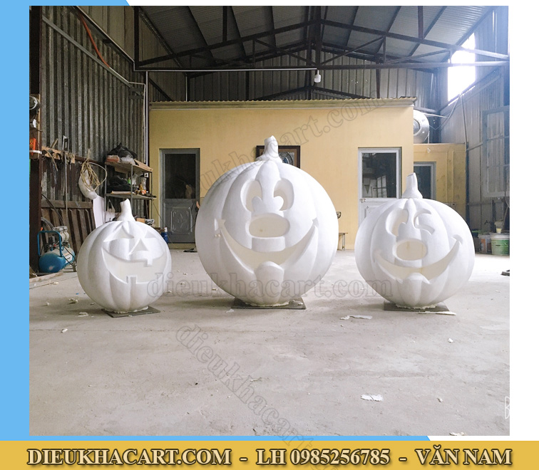 Mô hình bí ngô bằng xốp mút 3d trang trí halloween tại điêu khắc art-2020