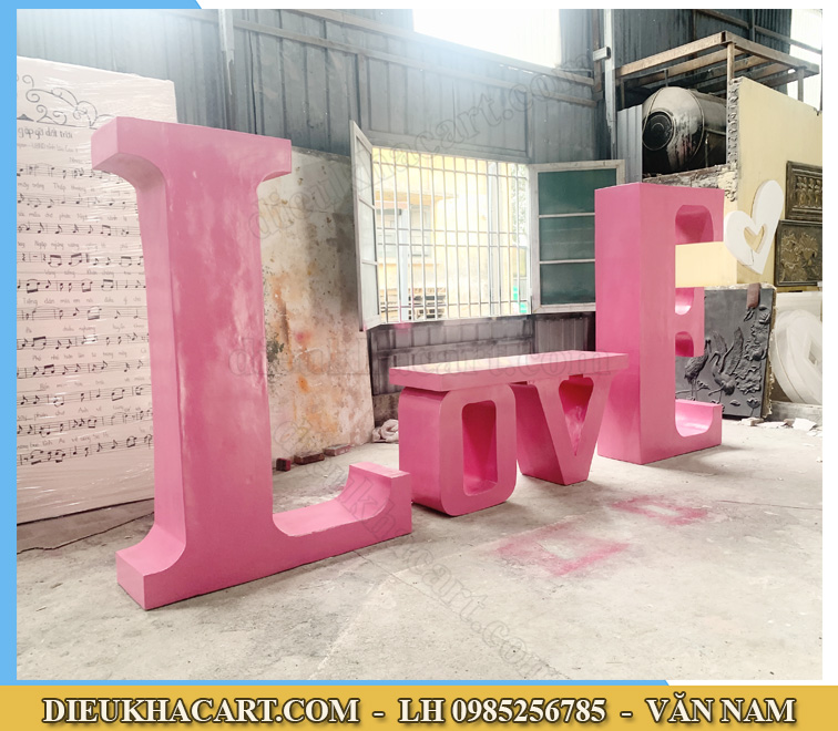 Mô hình chữ love bằng nhựa composite tại điêu khắc art