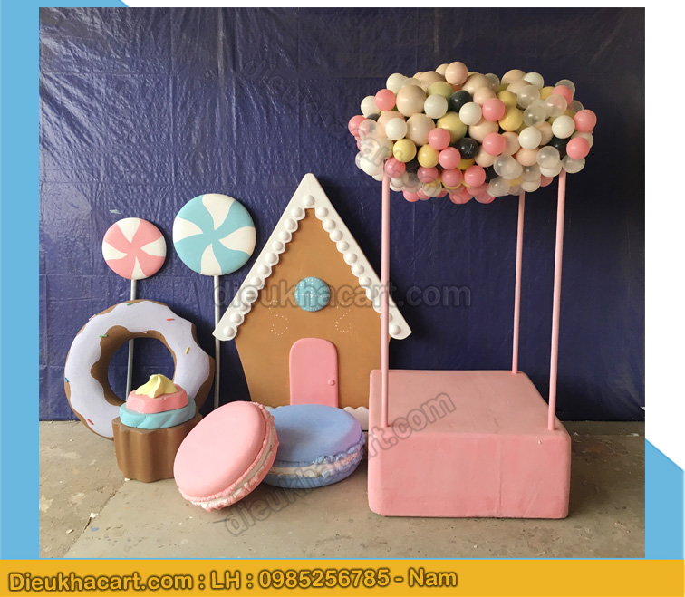 Mô hình xốp mút 3d bánh kẹo giá ngồi bong bóng đạo cụ chụp ảnh sinh nhật hà nội