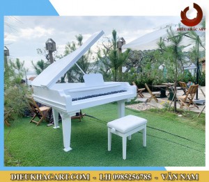 Mô hình đàn piano bằng nhựa composite trang trí decor khu checks in 